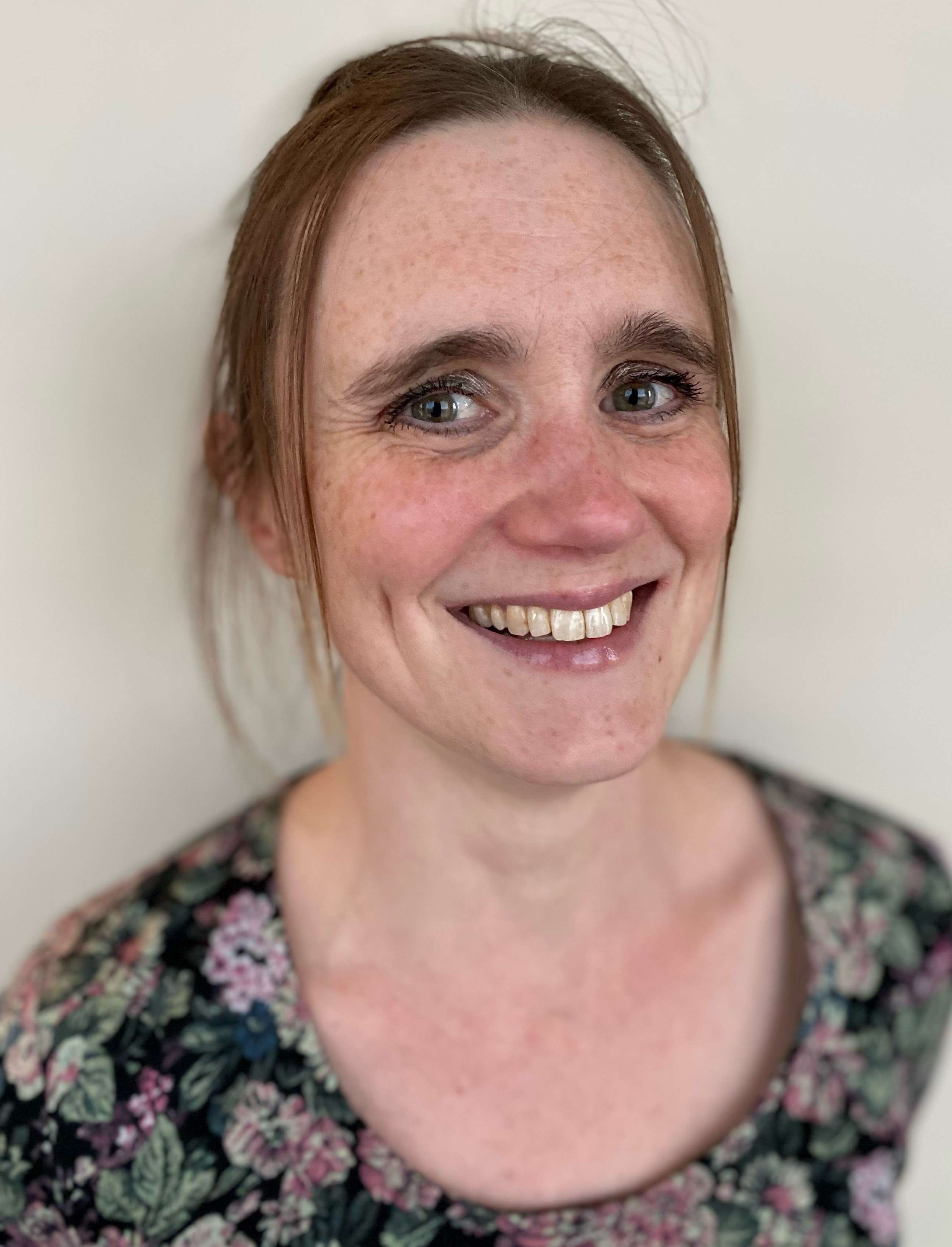 Ms Clare Anderson